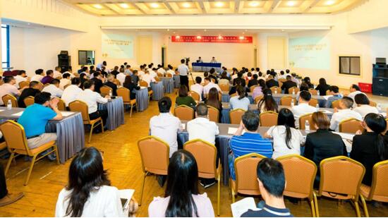 埋头赶路，也要抬头寻道