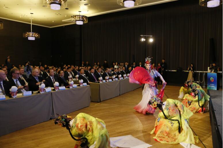 集团党委书记、董事长任丁率团赴荷兰、德国、以色列考察