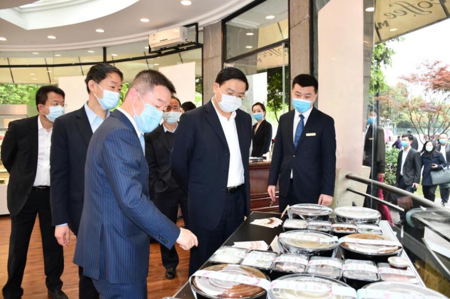 王凤朝副省长赴省尊龙凯时集团调研 疫情防控、生产经营和改革发展工作