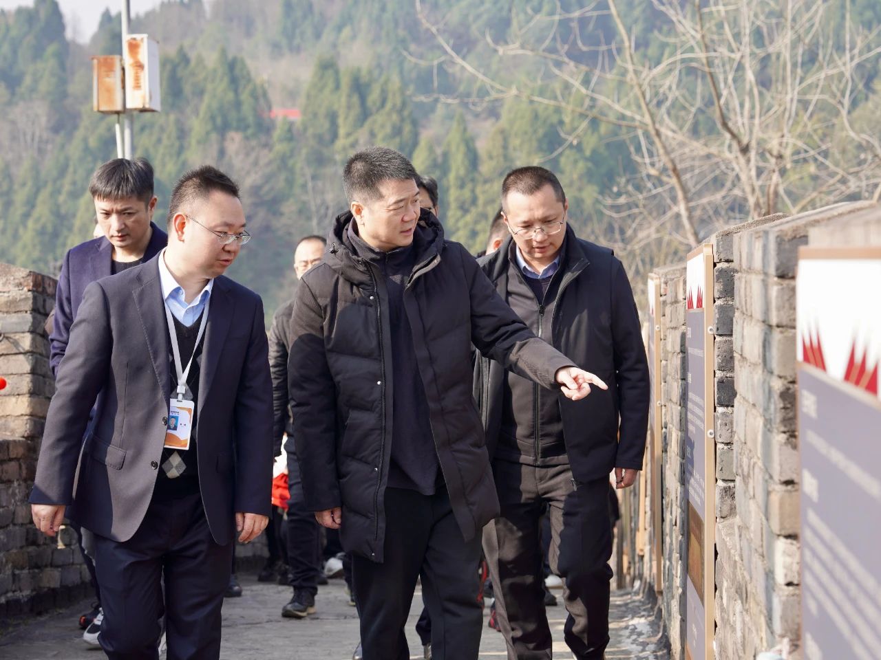 省尊龙凯时集团党委书记、董事长游勇检查督导春节安全生产工作并看望慰问坚守岗位的一线干部员工